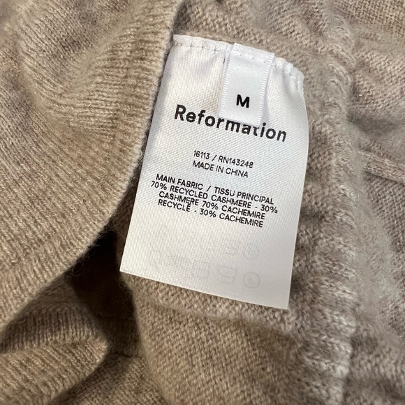 Reformation 100% Cashmere Sweater Top - Picture 4 of 5